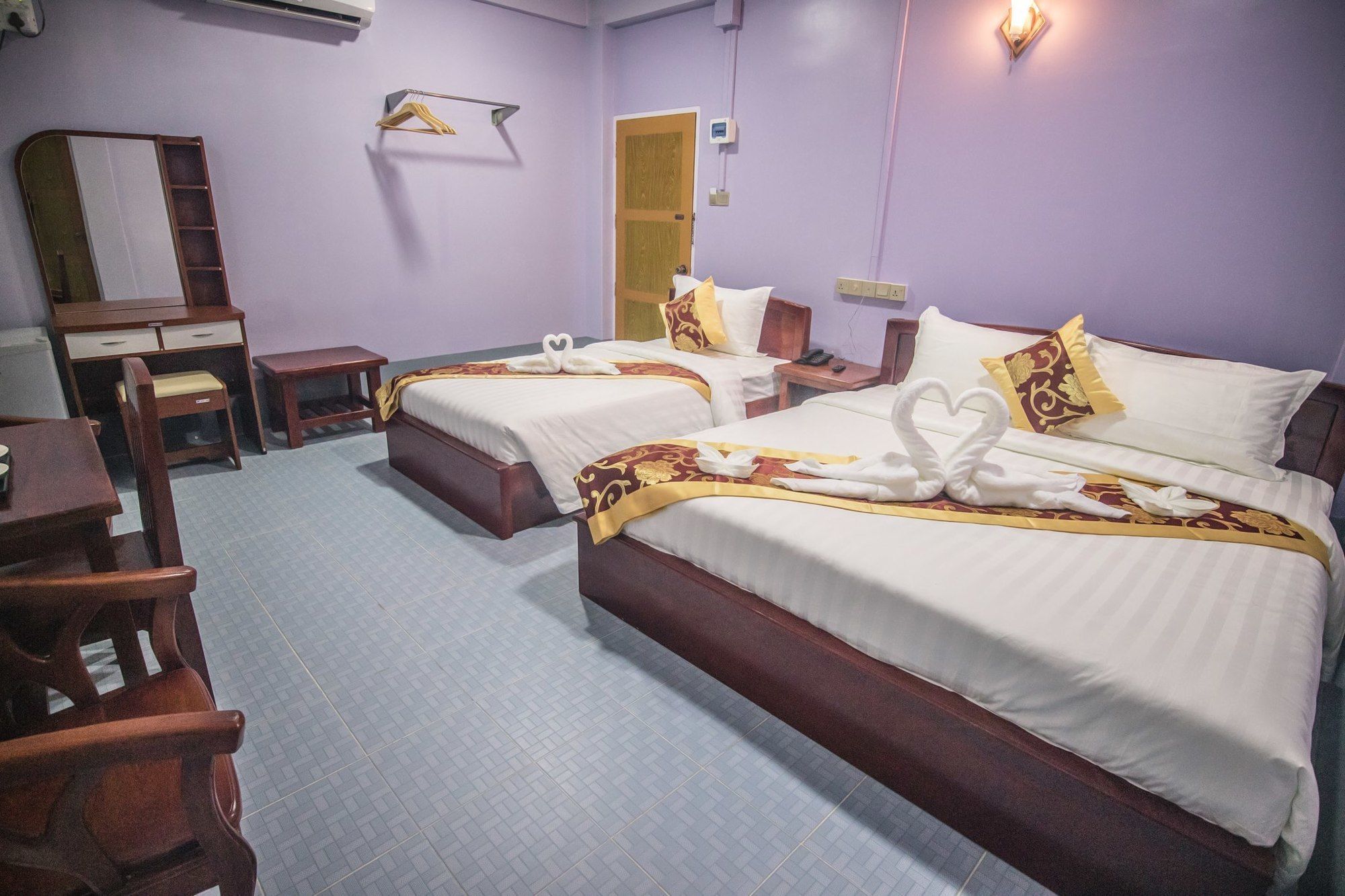 Golden Gum-kino 3* Mandalay